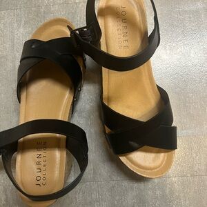 Journee size 10 sandals. Wore once.